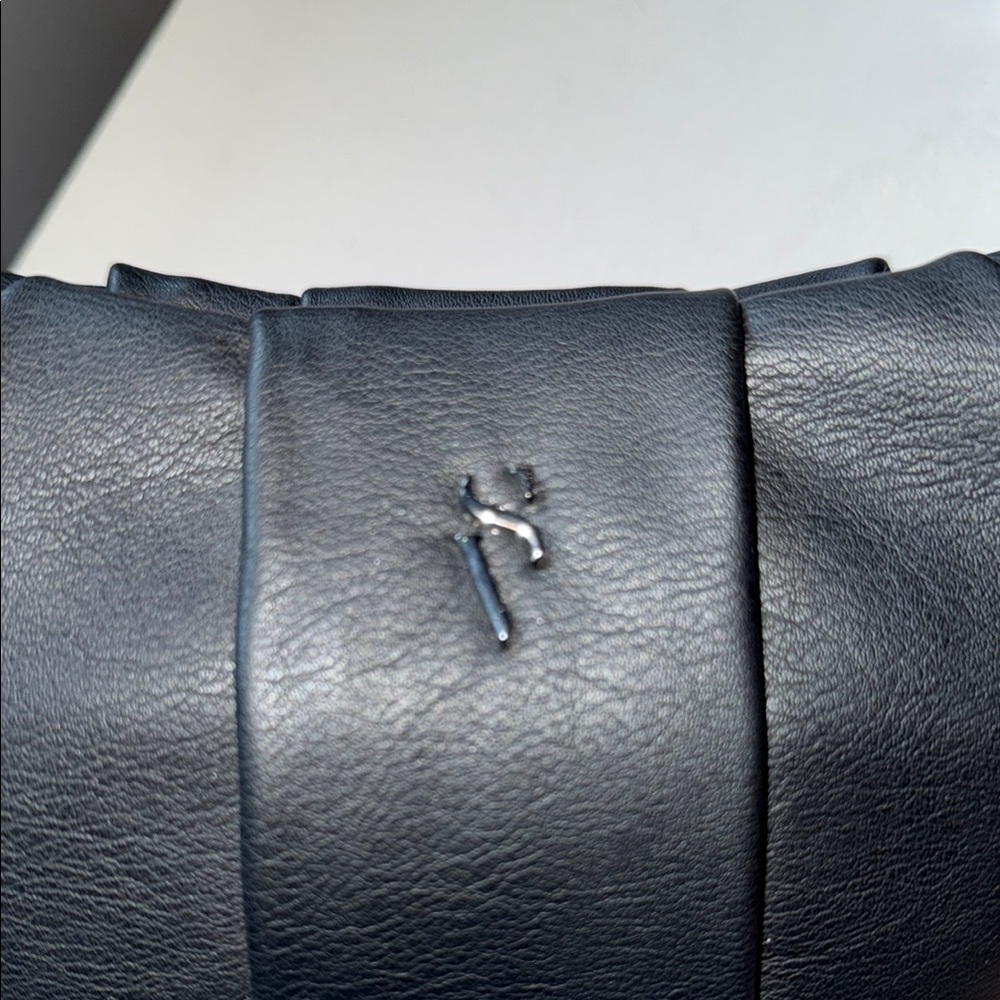 Simply Vera Elegant Black Clutch Bag - Picture 7 of 7